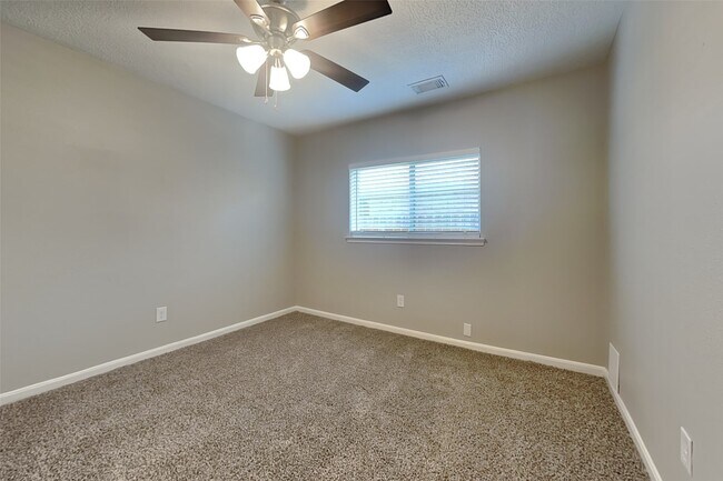 Building Photo - 2343 Colonial Springs Ln