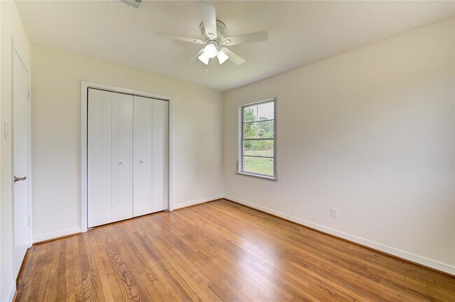 Building Photo - 10111 Fonville Dr
