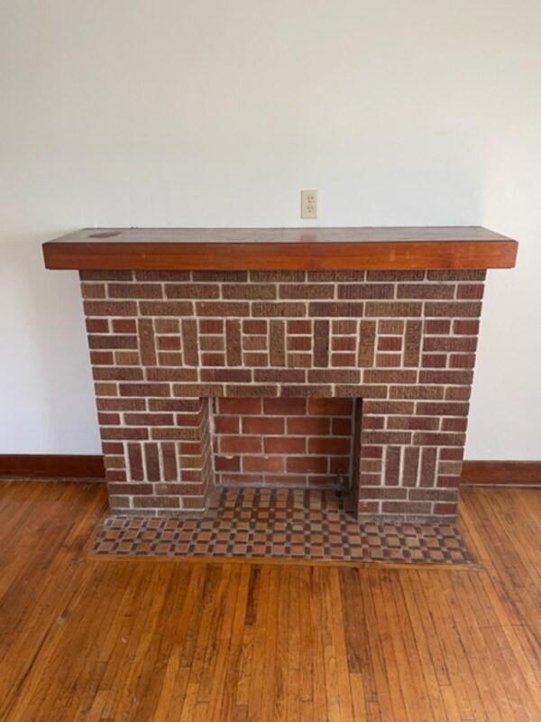 Building Photo - 14 W 16th Ave