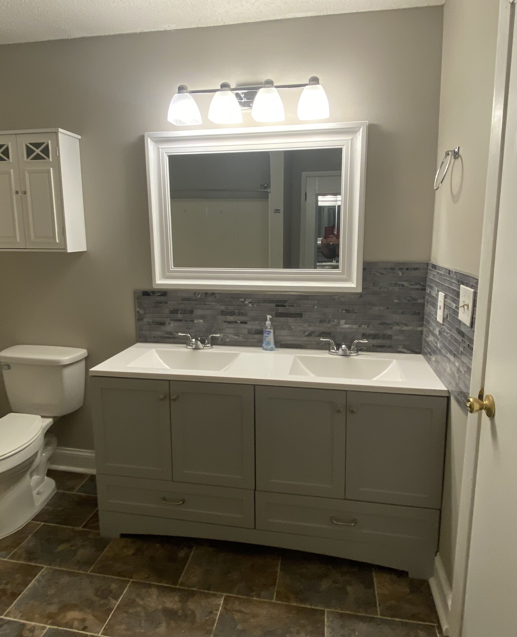 Upstairs Bathroom - 1425 Mineral Springs Rd