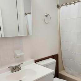 Building Photo - Building 8