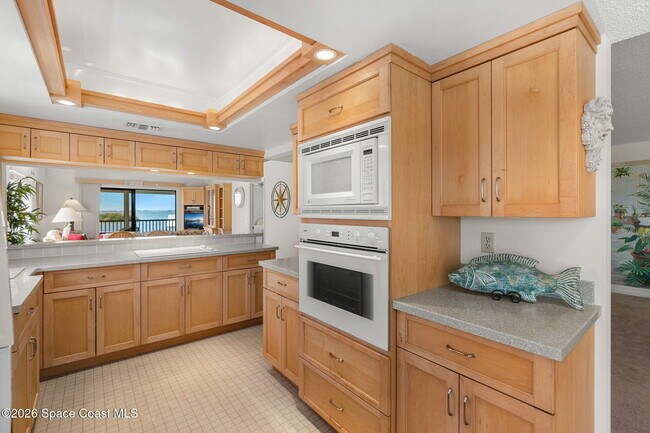 Building Photo - 3165 N Atlantic Ave