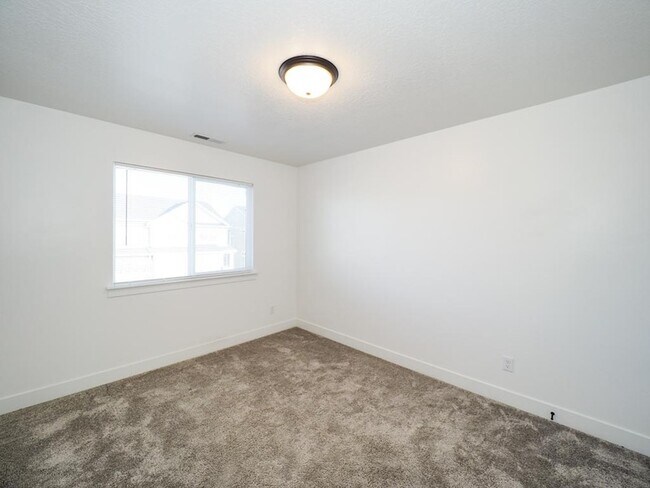 Building Photo - 3659 W 1650 N