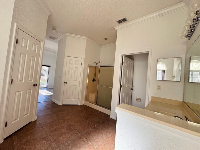 Building Photo - 449 Bay Leaf Dr