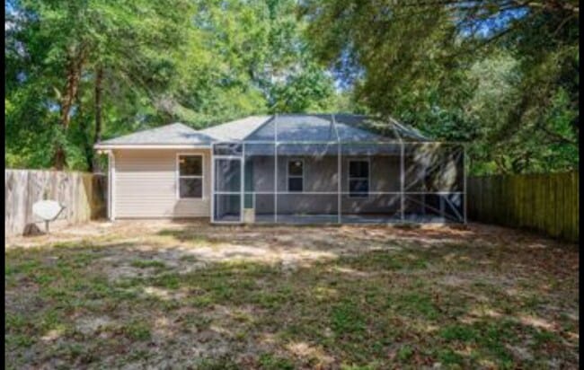 Building Photo - 44 Wildwood St