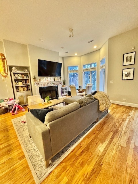 Building Photo - 1927 N Sedgwick St