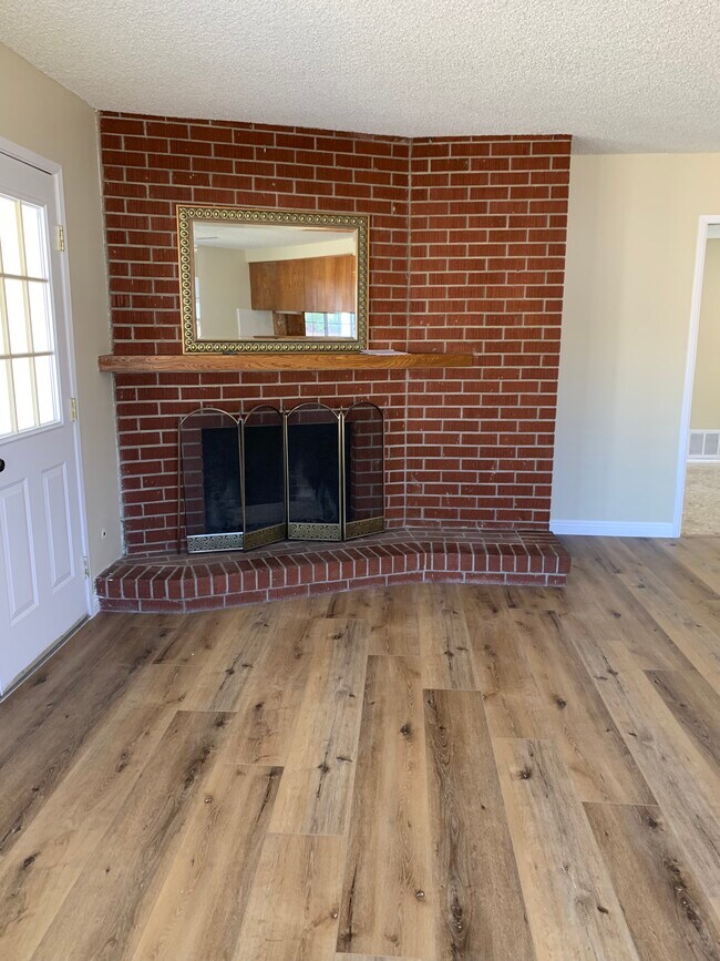 Building Photo - 2822 Caricia Dr