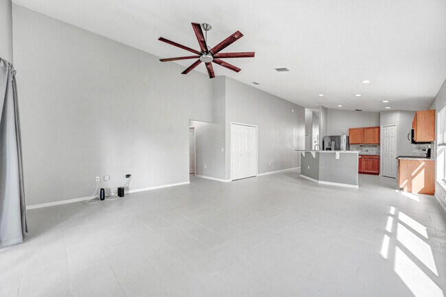 Building Photo - 1601 Wekiva Dr