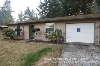 Building Photo - Cozy Two Bedroom Duplex in Tacoma Near Lew...