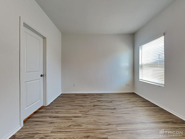 Building Photo - 108 Mica Trl