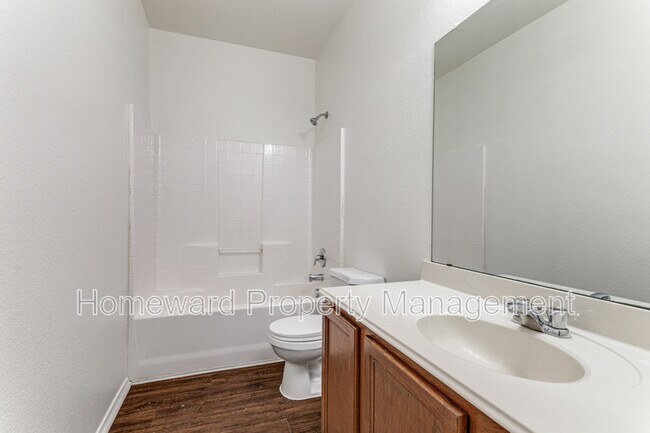 Building Photo - 7544 Lazy Spur Blvd