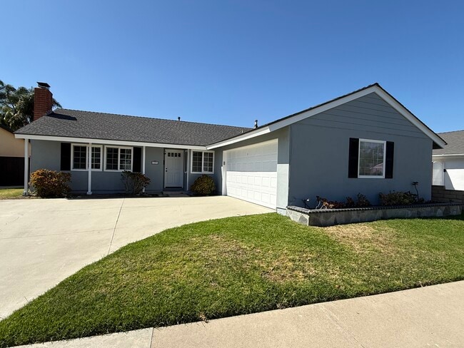 Building Photo - 17891 Quintana Ln