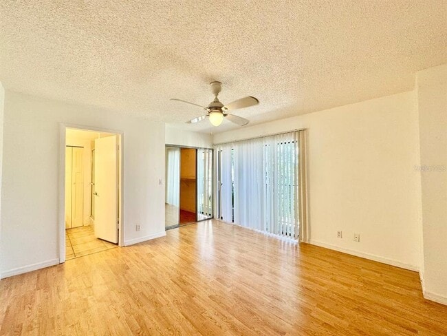 Building Photo - 2636 10th Ct