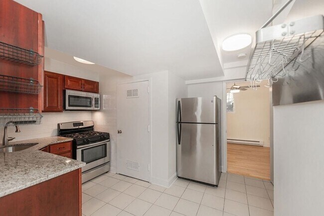 Building Photo - 351 1st St