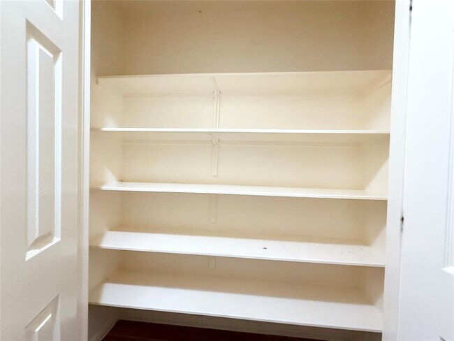 Building Photo - 3916 Bonnie Ln