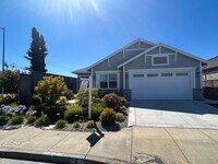 Building Photo - Gorgeous 4 Bedroom 3 Bathroom Single Level New Construction Home in Northeast Santa Rosa