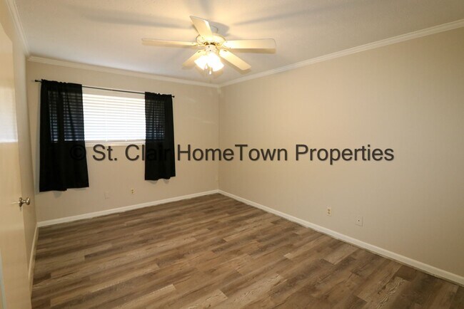 Building Photo - Remodeled Duplex on Logan Martin Lake