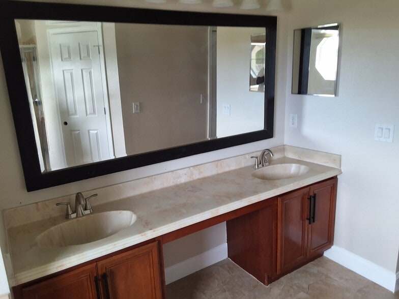 Building Photo - 4401 Sweet Maple Ln