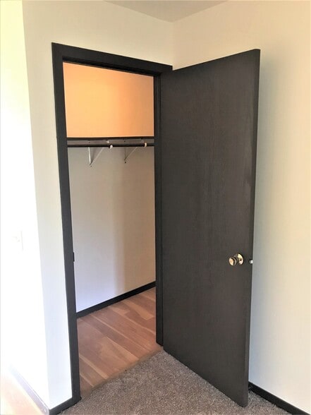 Building Photo - 2355 Chalet Gardens Rd