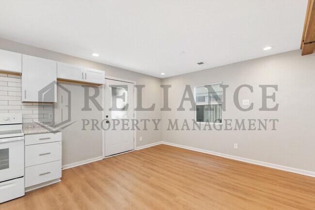 Building Photo - 300 W Breese Ave