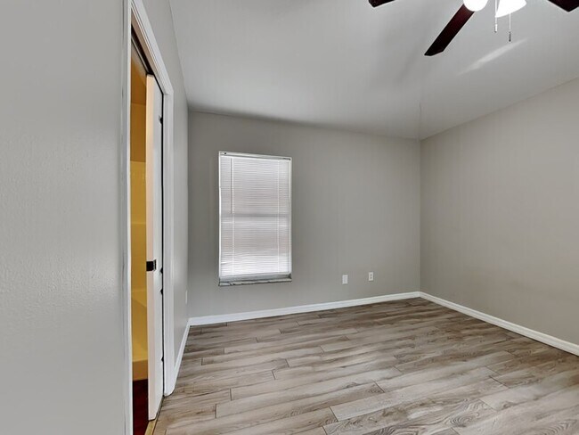 Building Photo - 12725 Adventure Dr