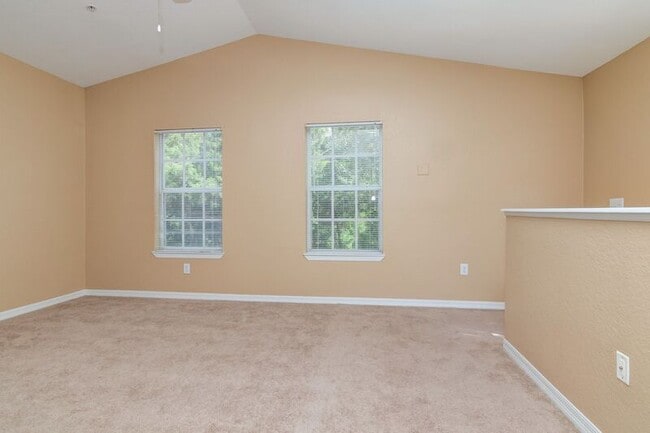 Building Photo - 821 Grand Regency Pointe