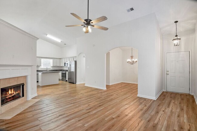 Building Photo - 125 Brook Highland Cove