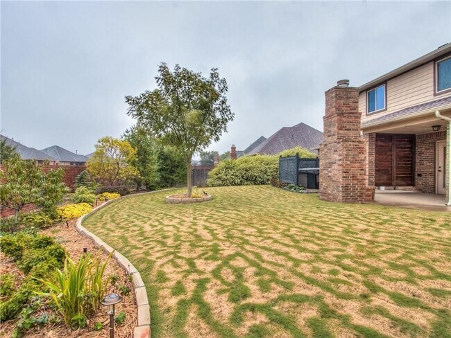 Building Photo - 15412 Homecoming Dr