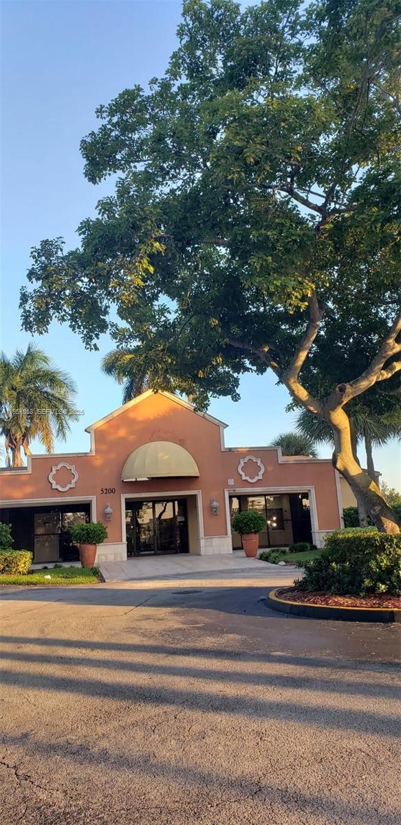 Building Photo - 5200 NW 31st Ave