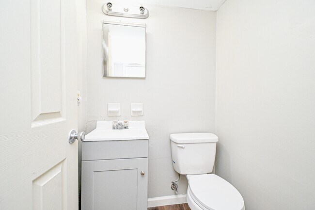 Building Photo - 10933 Birchridge Dr