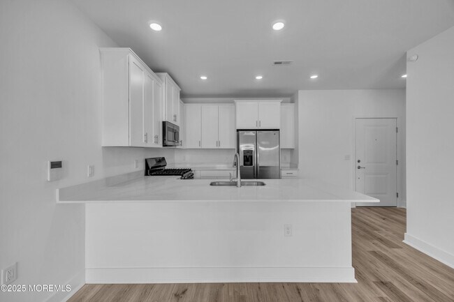 Building Photo - 28311 Radford Ct