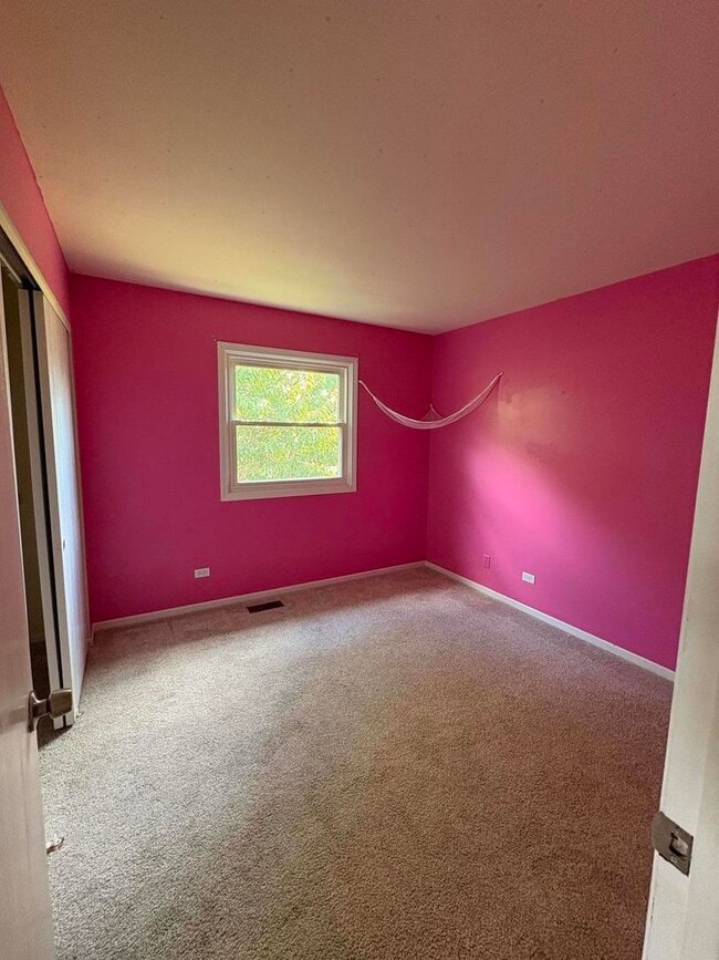 Building Photo - 619 Belair Ct