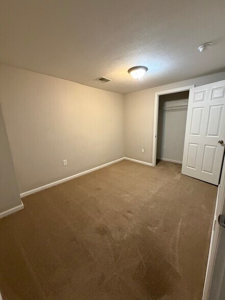 2nd Bedroom - 618 Maplewood Ave