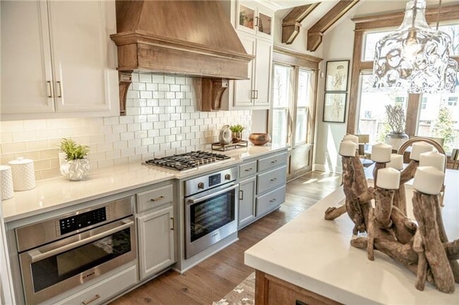 Building Photo - {4620}  Built in 2019 + Primary Bedroom on...