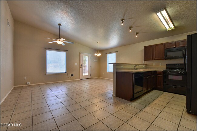 Building Photo - 7351 Burntside Ln