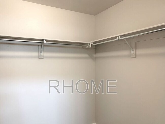 Building Photo - 14257 South Side Hill Ln