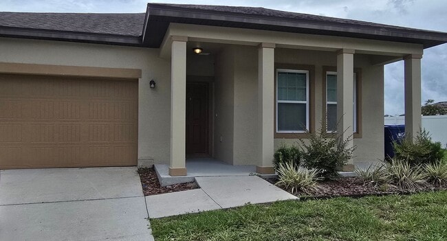 Building Photo - 15660 Merlin Ave
