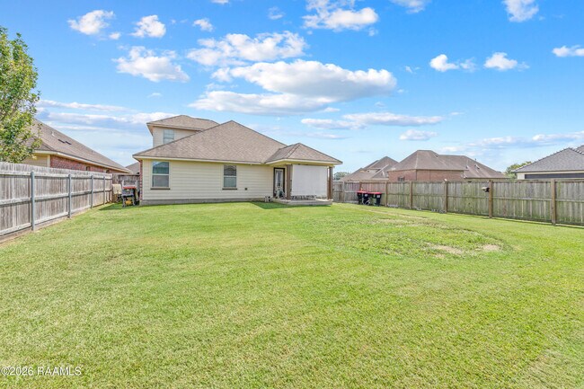 Building Photo - 101 Ace Ln