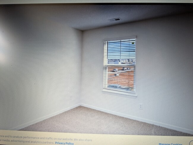 Building Photo - 7830 Moonbeam Ln