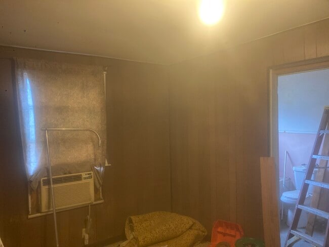 Building Photo - 1106 W 21st St