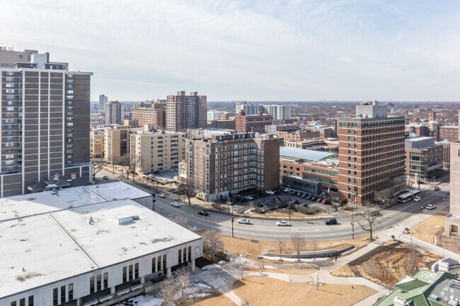 Aerial Context - 6334-6344 N Sheridan Rd