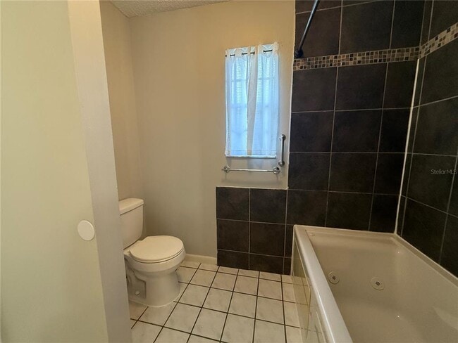 Building Photo - 39648 Meadowood Loop