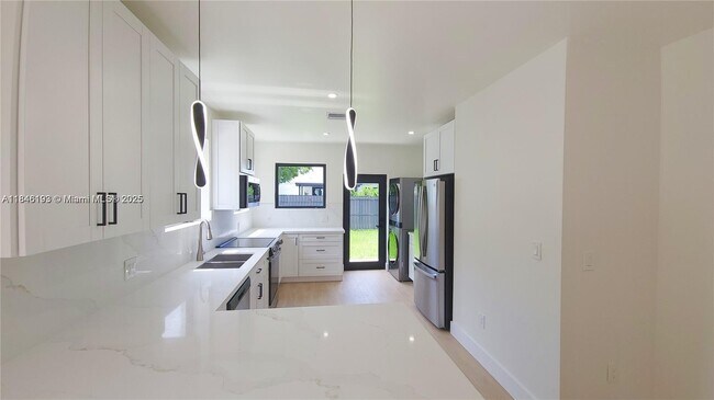 Building Photo - 819 NW 48th St