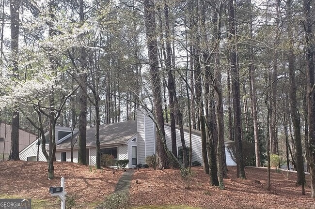 Building Photo - 505 Summerhill Pl