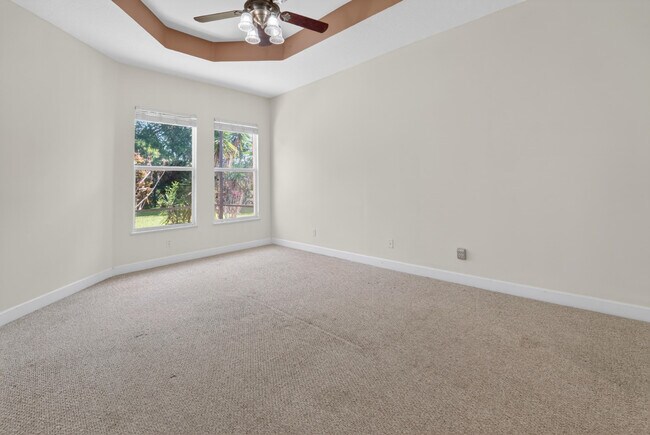 Building Photo - 854 SW St Tropez Ct