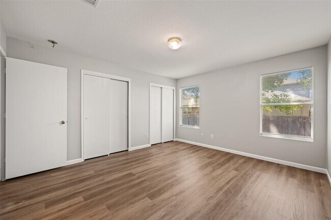 Building Photo - 3213 Crownover St