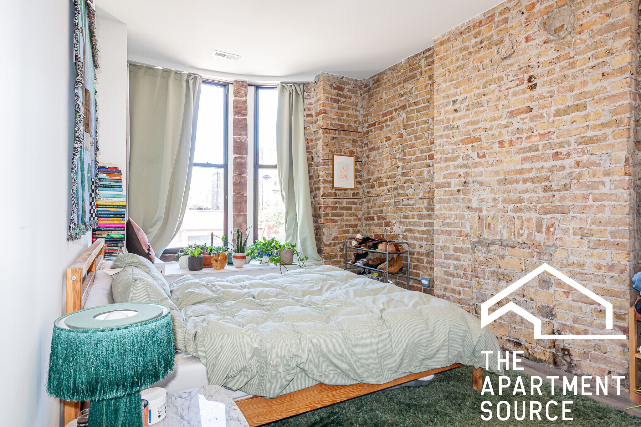 Building Photo - 2744 W Division St