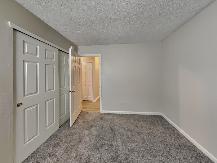Building Photo - 703 Muirfield Dr