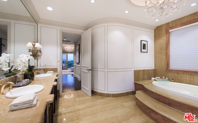 Building Photo - 3016 Elvido Dr