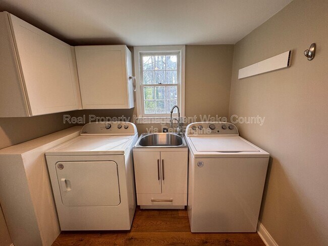 Building Photo - 7001 Norton Ln